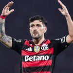 Arrascaeta celebra gol marcado pelo Flamengo sobre o Bragantino, no Maracanã Gilvan de Souza / Flamengo