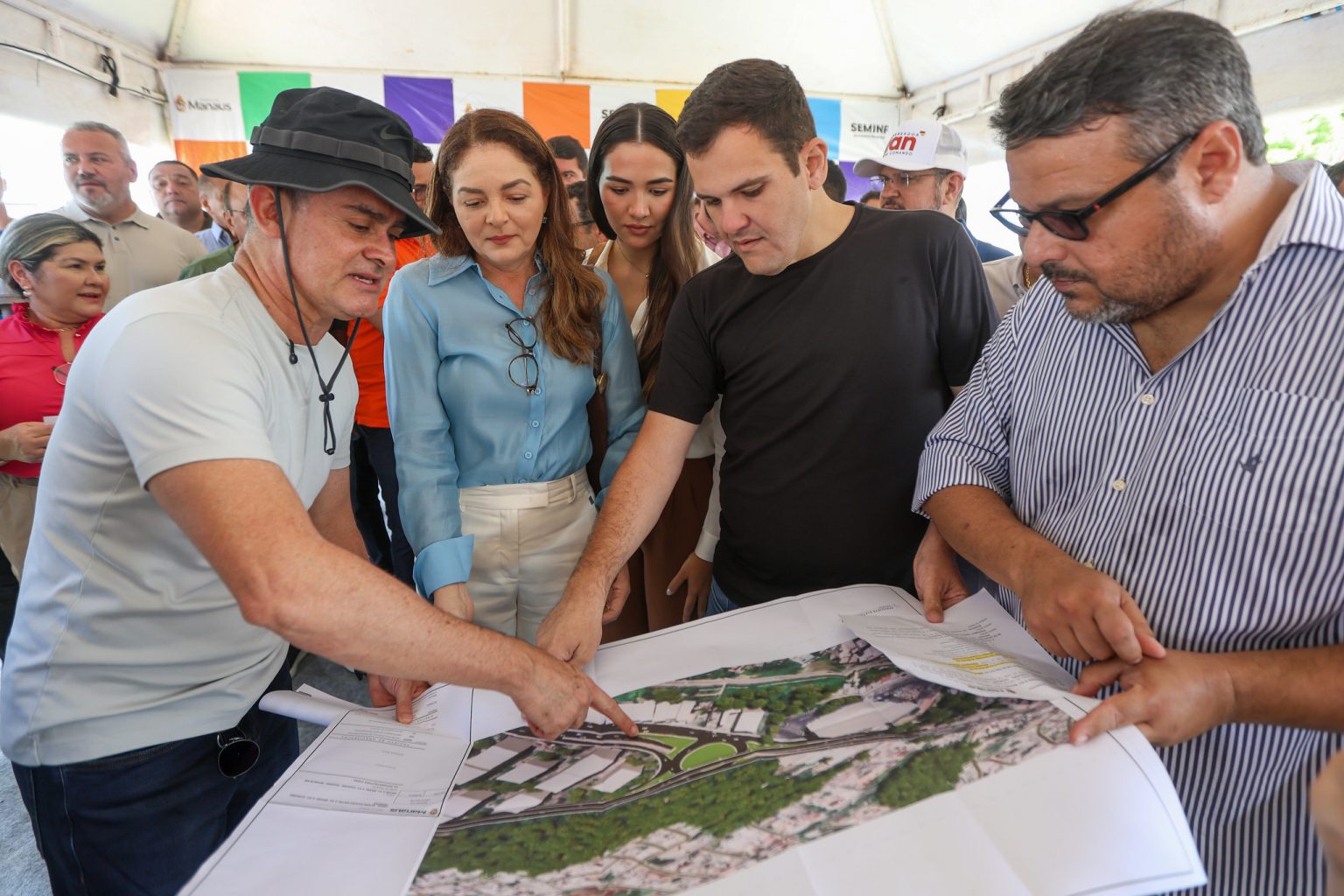 Foto - Dhyeizo Lemos/Semcom-Prefeito e Alessandro Araújo e Marcio Melo/Seminf